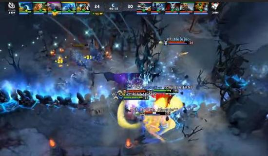 特朗普访日与高市早苗共乘海军陆战队一号