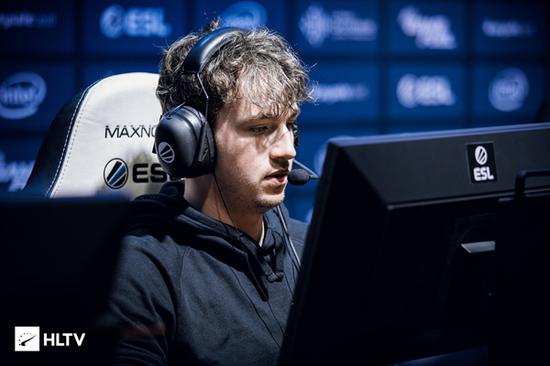 云顶之弈艾欧芸阿娜出装攻略与连胜秘诀